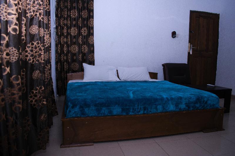 Day By Day Hotel Лагос Екстериор снимка