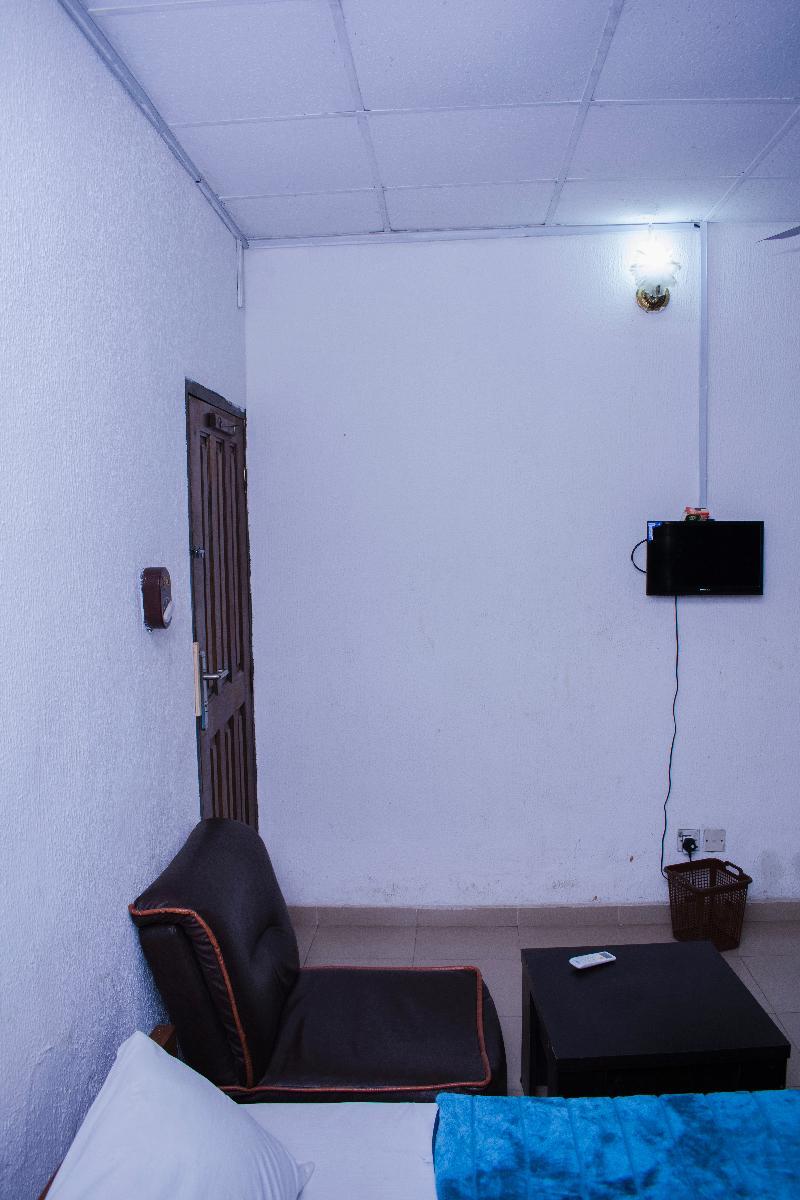 Day By Day Hotel Лагос Екстериор снимка